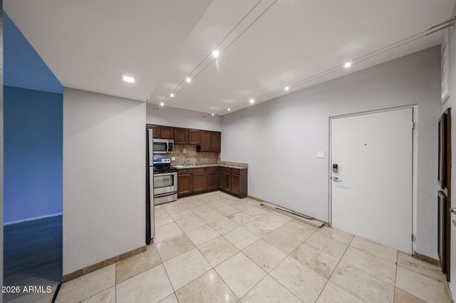 357 E THOMAS Road A208, Phoenix, AZ 85012