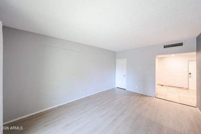 357 E THOMAS Road A208, Phoenix, AZ 85012
