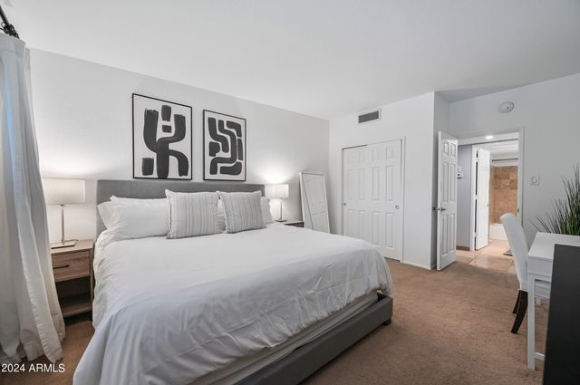 357 E THOMAS Road A208, Phoenix, AZ 85012