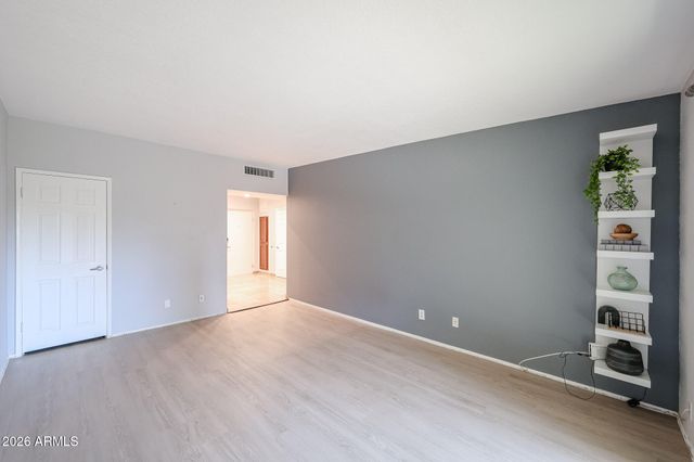 357 E THOMAS Road A208, Phoenix, AZ 85012