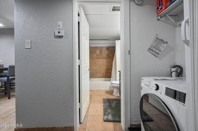 357 E THOMAS Road A208, Phoenix, AZ 85012