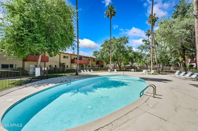 357 E THOMAS Road A208, Phoenix, AZ 85012