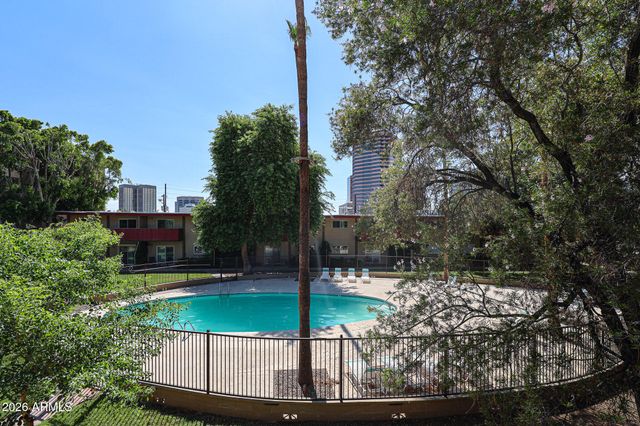 357 E THOMAS Road A208, Phoenix, AZ 85012