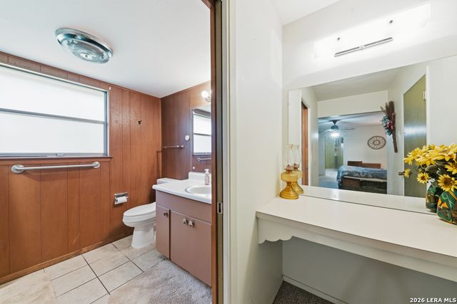 210 KIMBERLY DR, Universal City, TX 78148