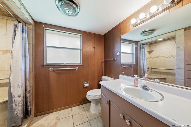 210 KIMBERLY DR, Universal City, TX 78148