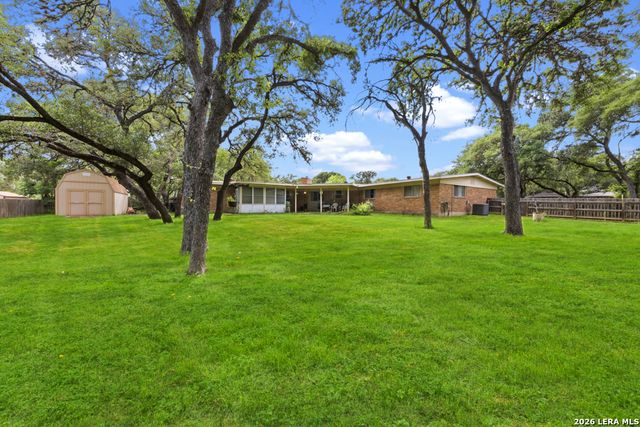 210 KIMBERLY DR, Universal City, TX 78148