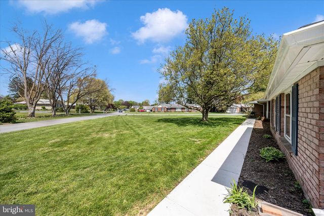 19103 WOODHILL DR, Hagerstown, MD 21742