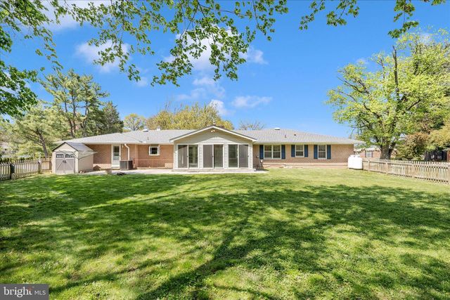 19103 WOODHILL DR, Hagerstown, MD 21742