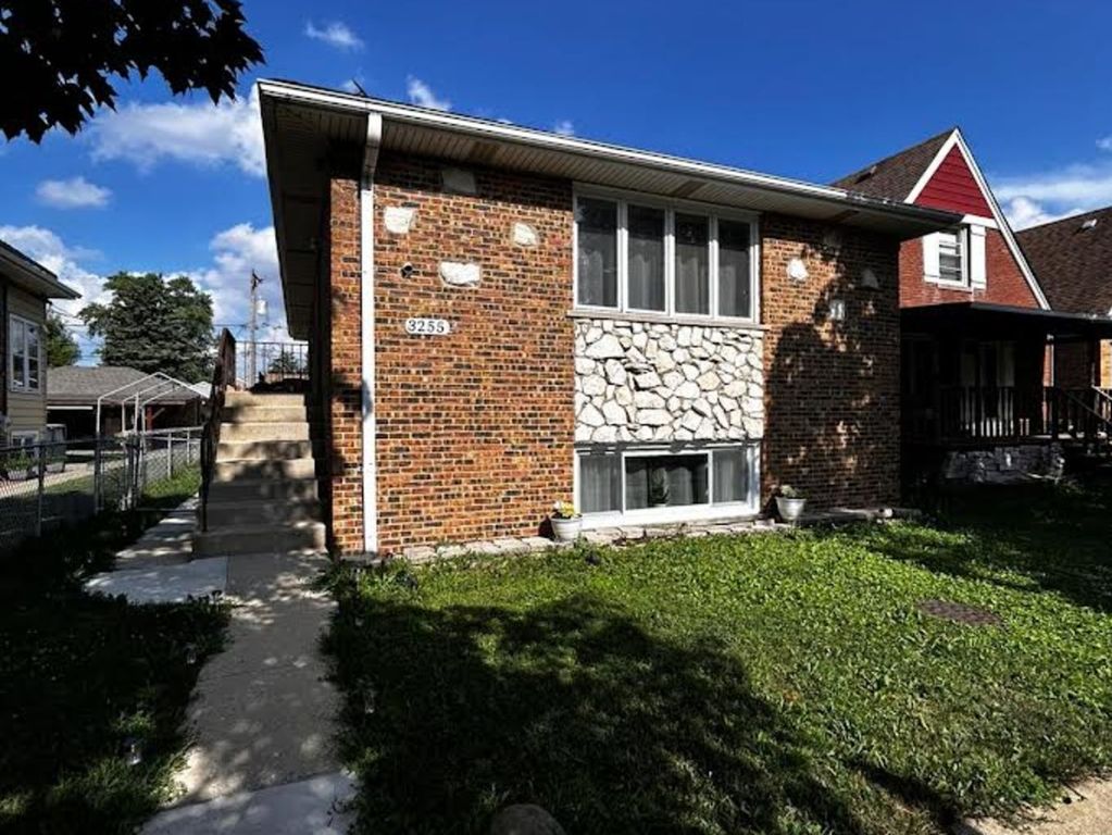 3255 S 61st Court 2, Cicero, IL 60804