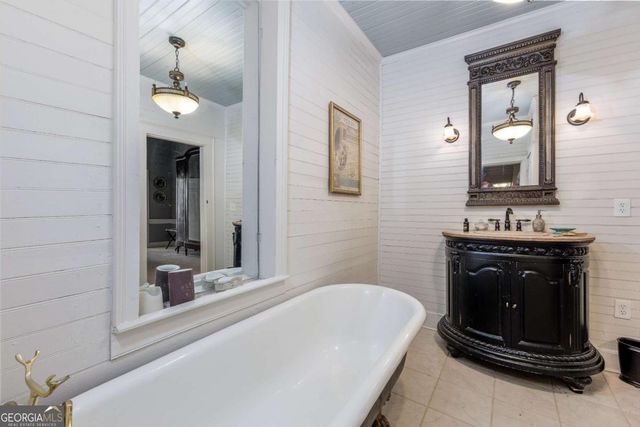 205 Carolina Street, Dillard, GA 30537