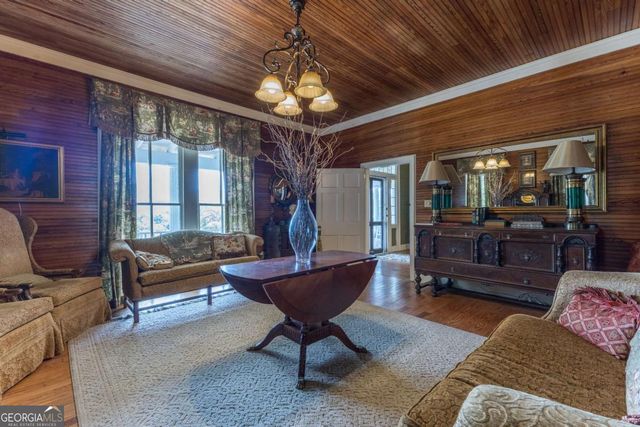 205 Carolina Street, Dillard, GA 30537