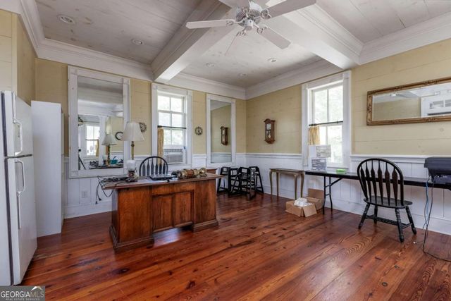 205 Carolina Street, Dillard, GA 30537