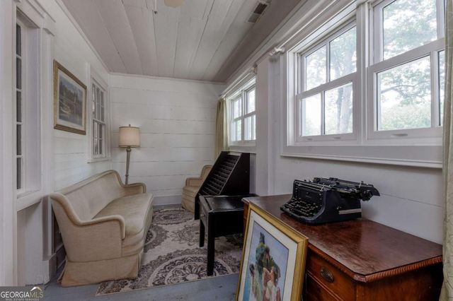 205 Carolina Street, Dillard, GA 30537