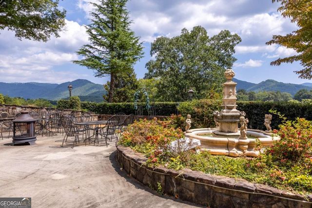 205 Carolina Street, Dillard, GA 30537