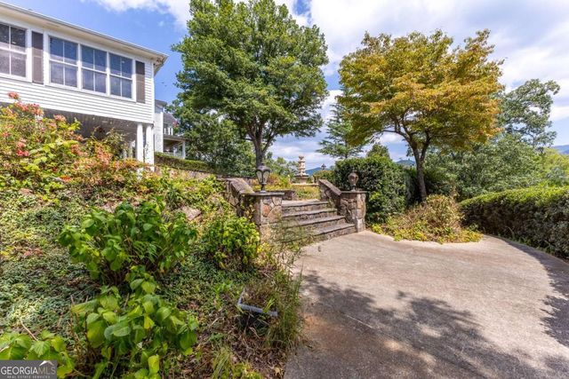 205 Carolina Street, Dillard, GA 30537