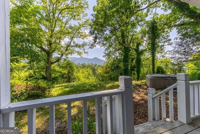 205 Carolina Street, Dillard, GA 30537