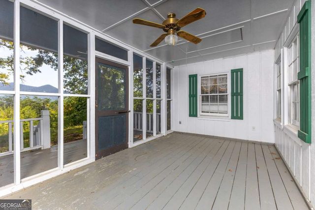 205 Carolina Street, Dillard, GA 30537