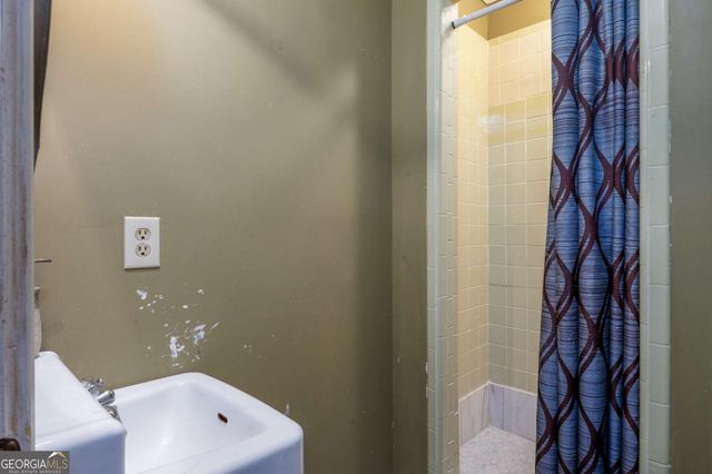 205 Carolina Street, Dillard, GA 30537