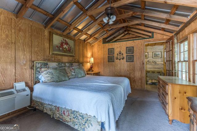 205 Carolina Street, Dillard, GA 30537