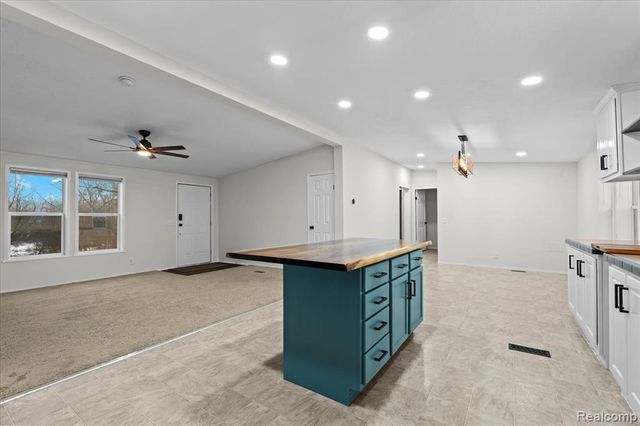 11214 Woodchester Court, South Lyon, MI 48178