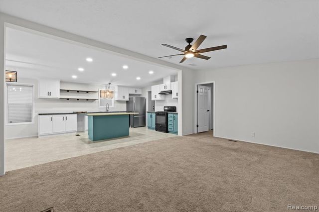 11214 Woodchester Court, South Lyon, MI 48178