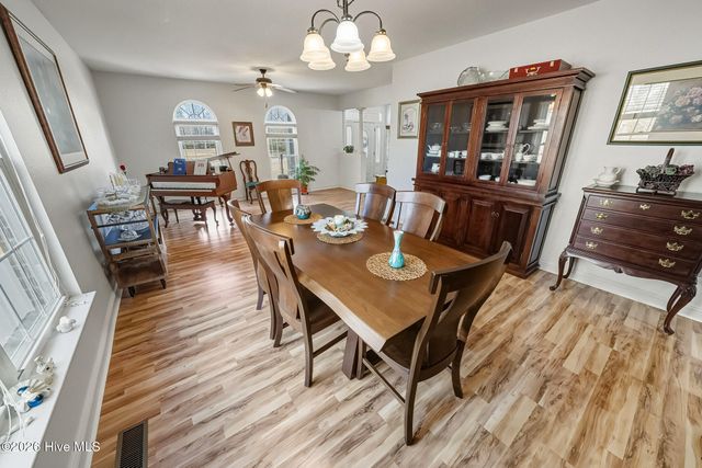 906 Broomfield Trail, Elizabeth City, NC 27909