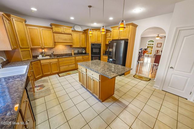 906 Broomfield Trail, Elizabeth City, NC 27909