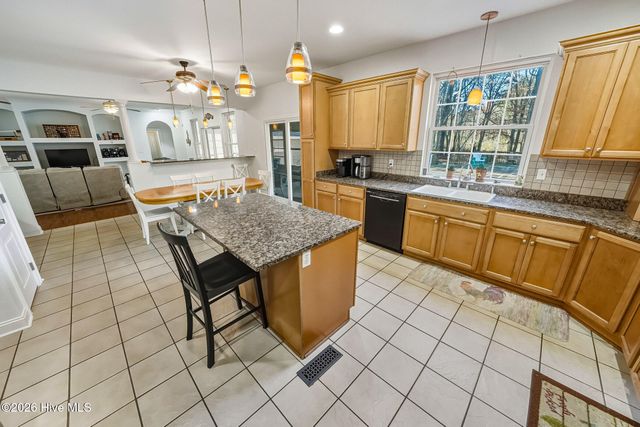 906 Broomfield Trail, Elizabeth City, NC 27909