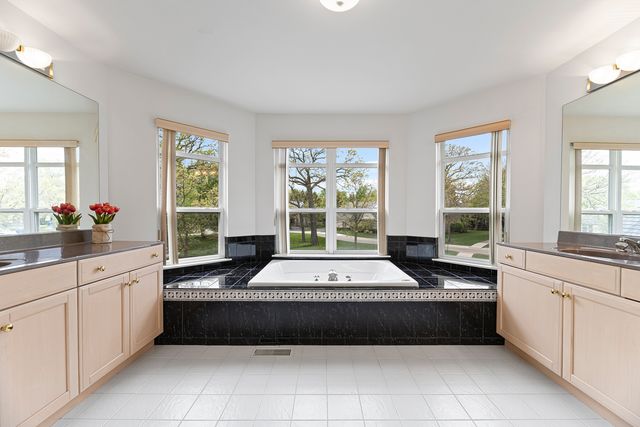 47 Holabird Circle, Highwood, IL 60040