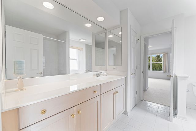 47 Holabird Circle, Highwood, IL 60040