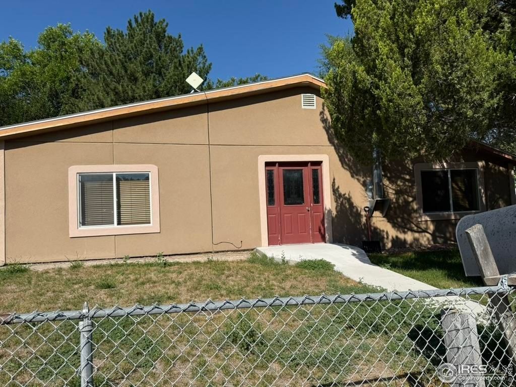 1021 Grant St, Wray, CO 80758