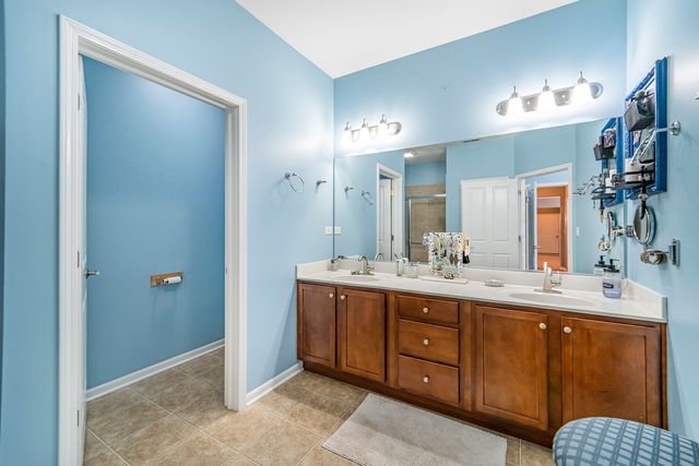 16519 S Fox Run Circle, Plainfield, IL 60586