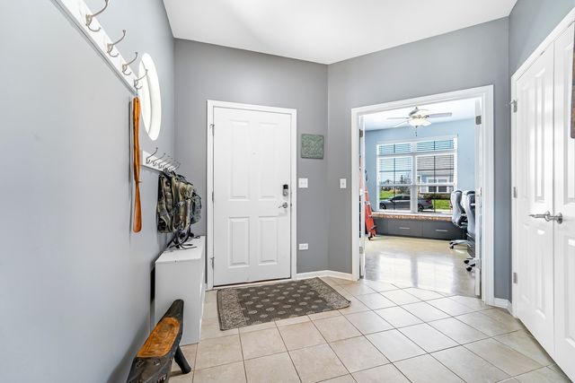 16519 S Fox Run Circle, Plainfield, IL 60586