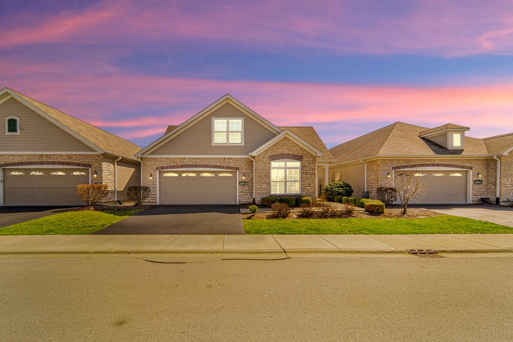 16519 S Fox Run Circle, Plainfield, IL 60586