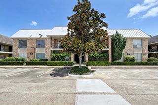 2230 S Piney Point Road 104, Houston, TX 77063