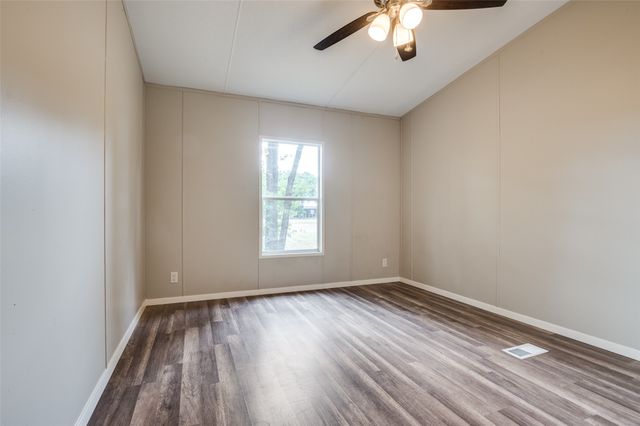 5188 Timarron Drive, Scurry, TX 75158