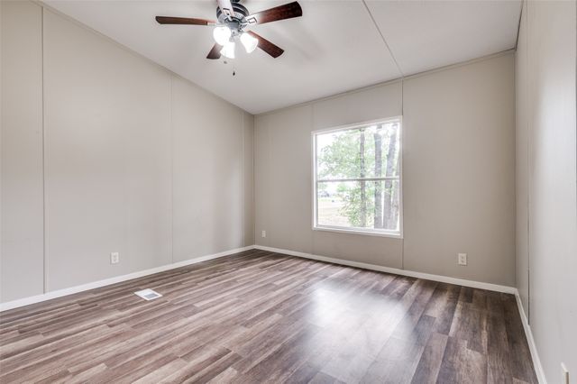 5188 Timarron Drive, Scurry, TX 75158