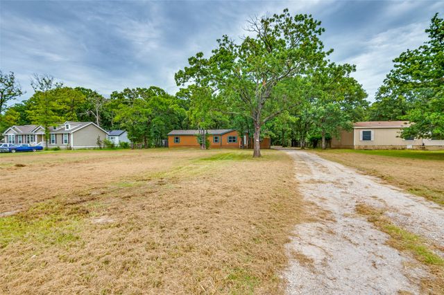 5188 Timarron Drive, Scurry, TX 75158
