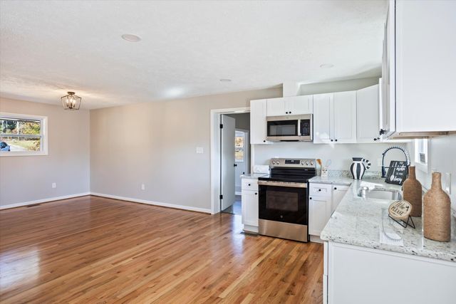 245 Berry Lane, Beech Island, SC 29842