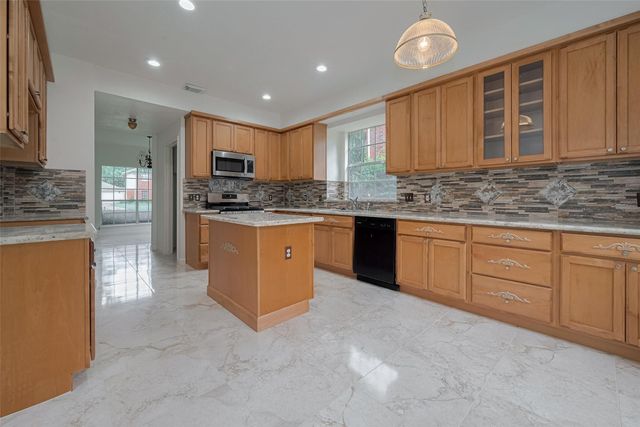 1615 Monvale Lane, Sugar Land, TX 77479