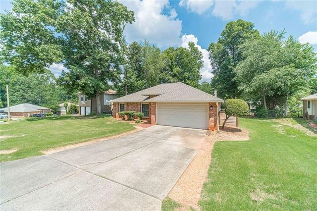1381 Shady Cove Lane, Lawrenceville, GA 30043