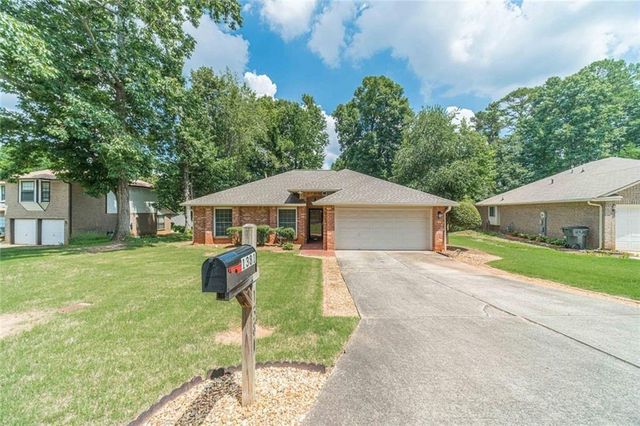 1381 Shady Cove Lane, Lawrenceville, GA 30043