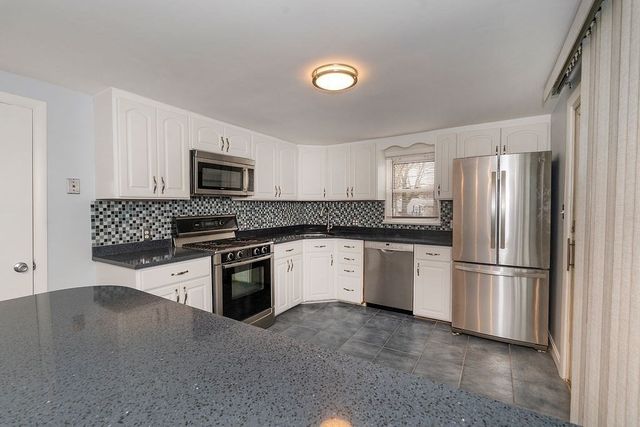 100 Fays Ave, Lynn, MA 01904