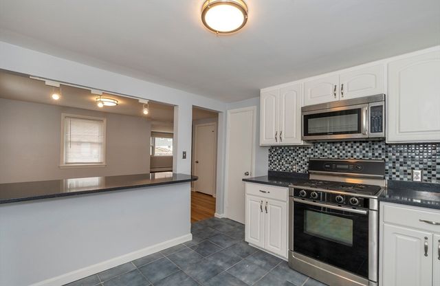 100 Fays Ave, Lynn, MA 01904
