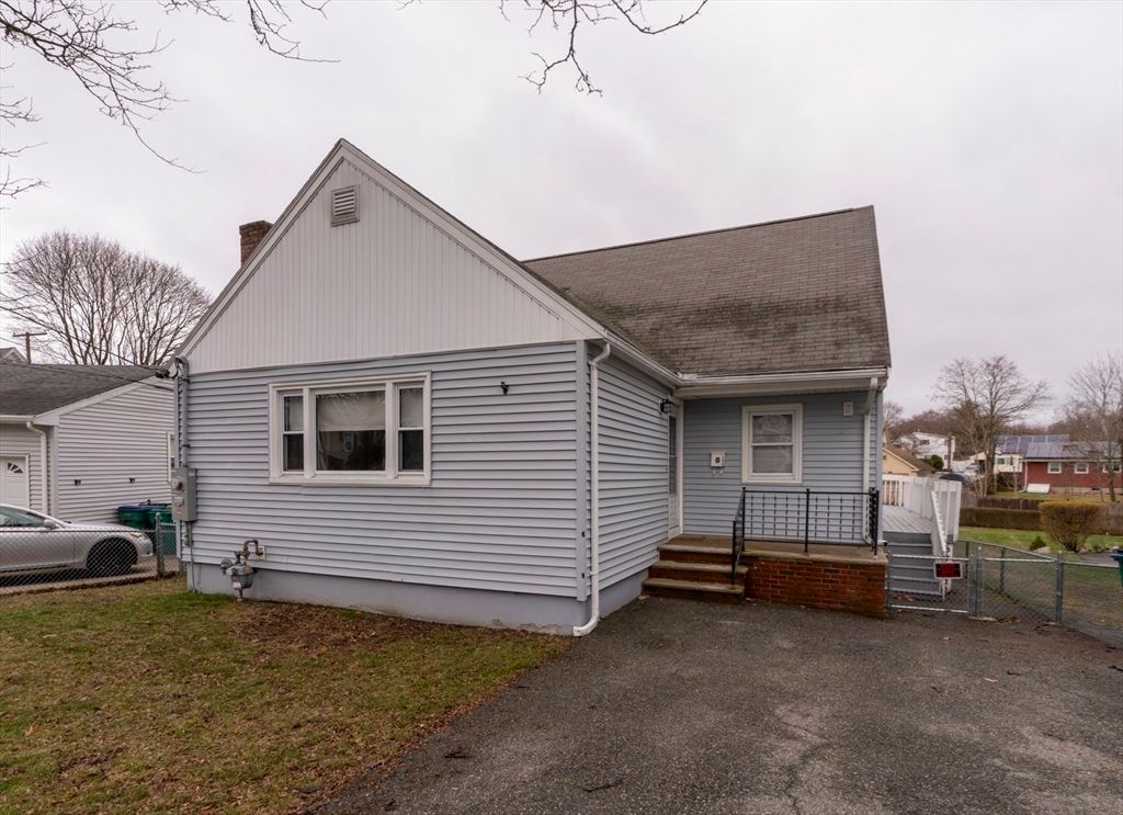 100 Fays Ave, Lynn, MA 01904