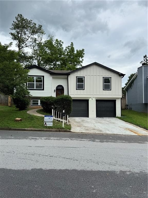 1340 Stoneleigh Way, Stone Mountain, GA 30088