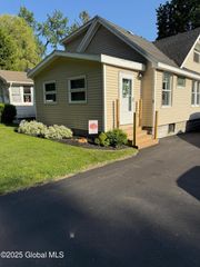 3516 Consaul Road, Schenectady, NY 12304