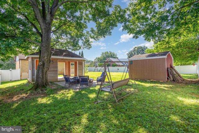 310 S BROAD ST, Mechanicsburg, PA 17055