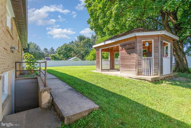310 S BROAD ST, Mechanicsburg, PA 17055