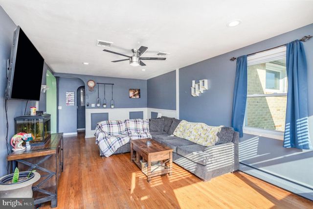 310 S BROAD ST, Mechanicsburg, PA 17055